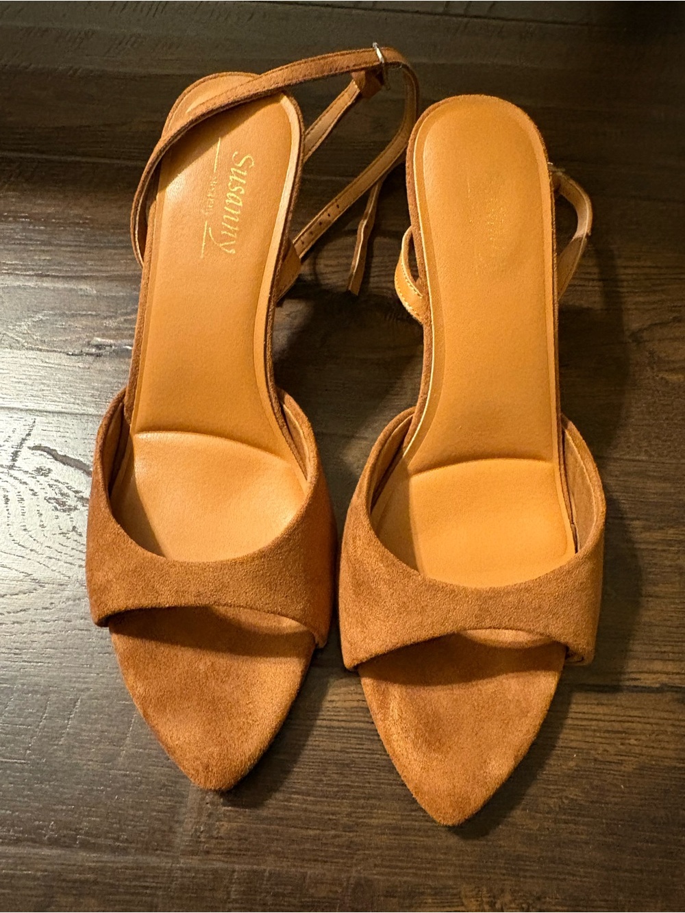 Suede Pointed Toe Heels Women’s size 8